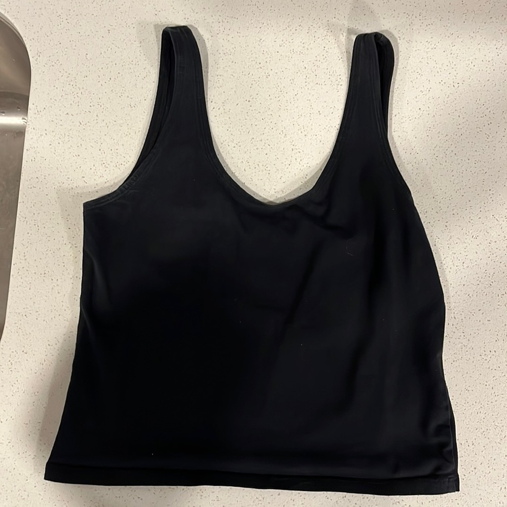 Black top shop crop tank top